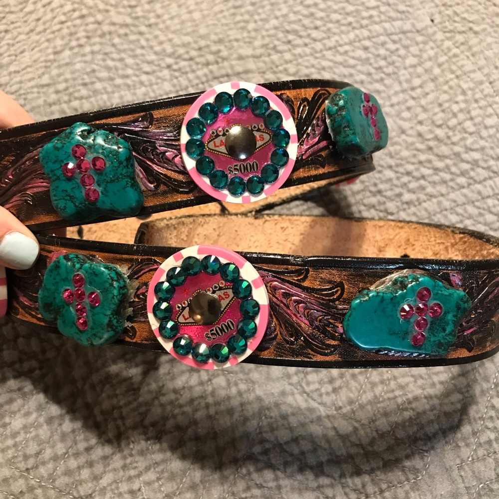 Poker chip leather belt